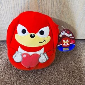 Squishmallows Original 8-Inch Knuckles.NWT